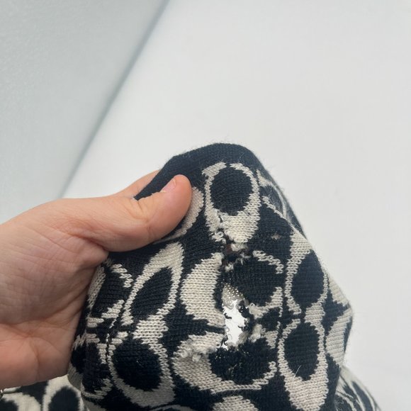 Coach Black and White Reversible Scarf with Tags (Imperfections) - Picture 3 of 9